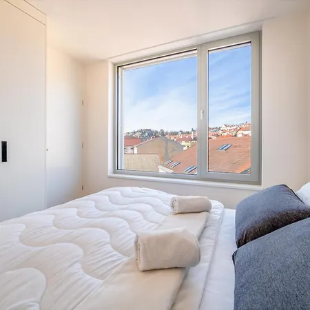 Mymozart Singlebeds By Rentez Prága